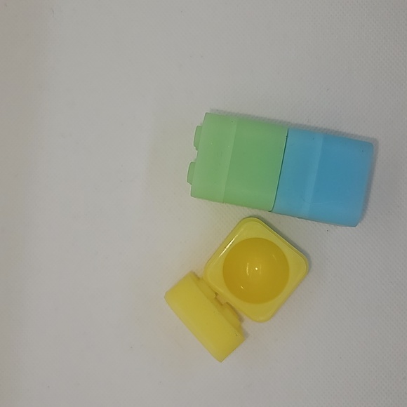 Stackable small storage container - Picture 2 of 4